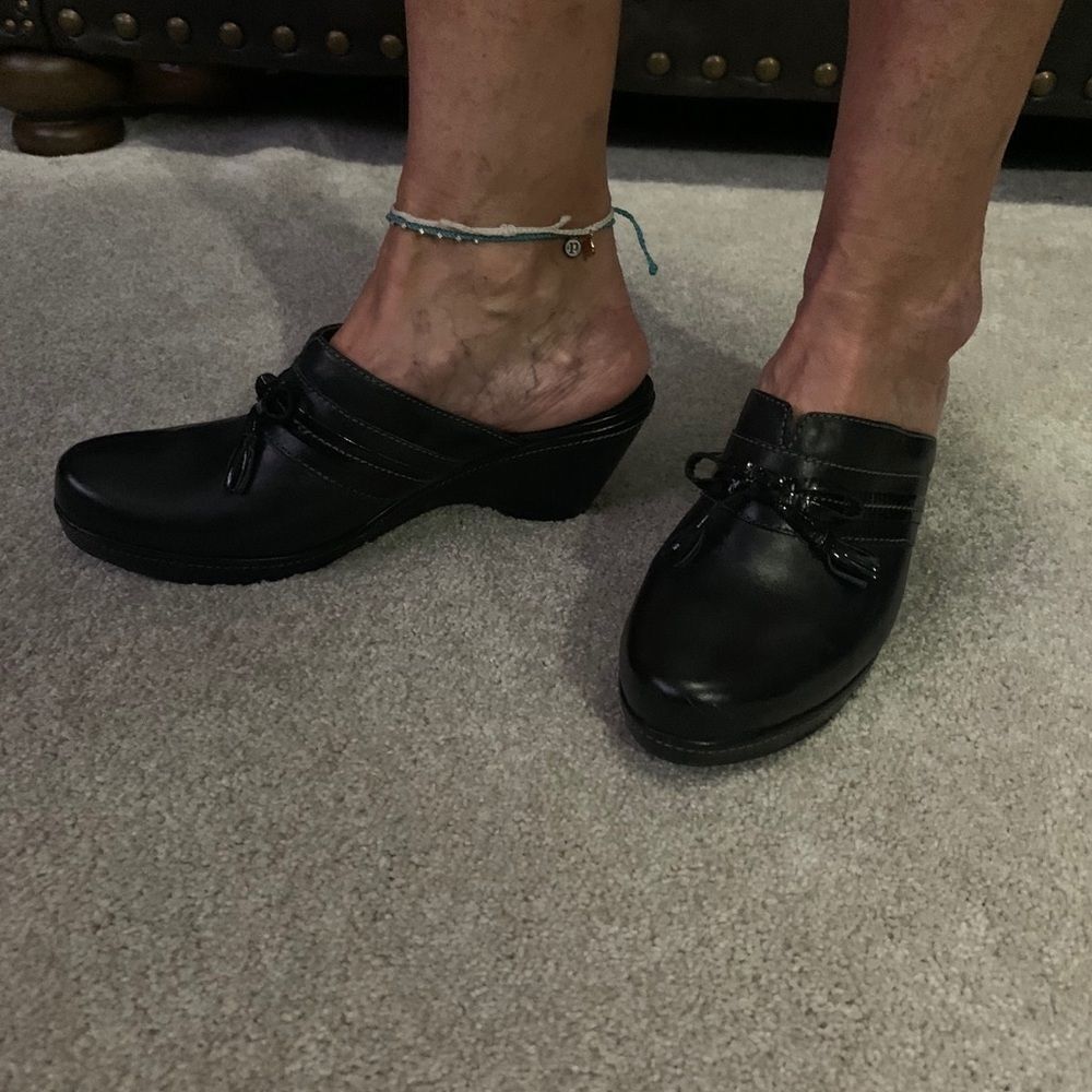 ECCO Black leather slip on heeled loafers 40 - Picture 8 of 10